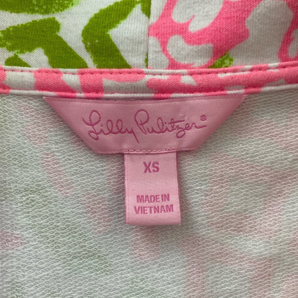 Lily Pulitzer. Size Xs. Half Button Down With Pou… - image 2